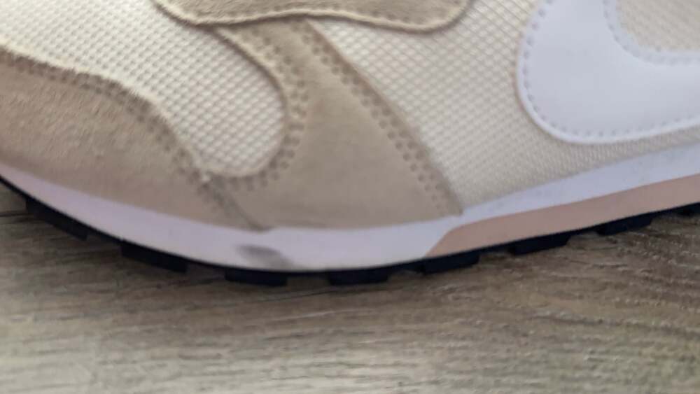 Nike Women's MD Runner 2 Phantom/White/Light Cream Sneakers 749869-011 - Picture 4 of 7